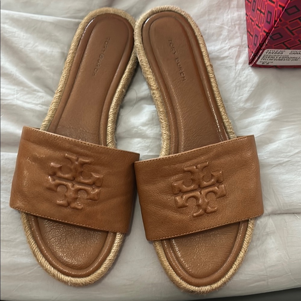 Tory Burch Tan Sandals with Decorative Stitching